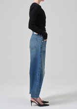 Load image into Gallery viewer, Horseshoe Jean