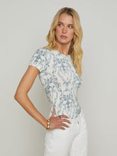 Load image into Gallery viewer, Ressi Fitted Tee