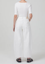 Load image into Gallery viewer, Horseshoe Jean