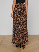 Load image into Gallery viewer, Torin Pleated Maxi Skirt
