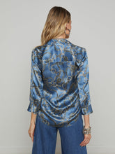 Load image into Gallery viewer, Dani 3/4 Sleeve Printed Blouse
