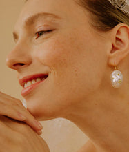 Load image into Gallery viewer, Eros Earrings
