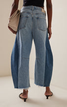Load image into Gallery viewer, Pieces Horseshoe Jean

