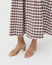 Load image into Gallery viewer, Minna Dune Leather Heeled Sandal
