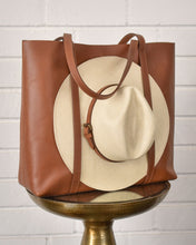Load image into Gallery viewer, Hamilton Hat Bag
