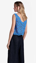 Load image into Gallery viewer, Scallop Lace Shell
