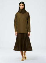 Load image into Gallery viewer, Italian Sporty Nylon Sunray Pleated Pull On Skirt
