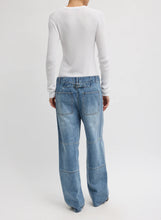 Load image into Gallery viewer, Classic Wash Denim Fischer Jean
