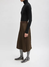 Nylon Pleating Sunray Pull On Skirt