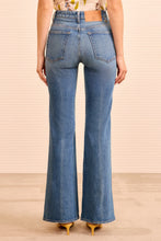 Load image into Gallery viewer, The Lou Stretch Jean

