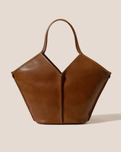 Load image into Gallery viewer, Calella Leather Tote
