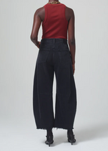 Load image into Gallery viewer, Horseshoe Jean
