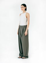 Load image into Gallery viewer, Tropical Wool Stella Pant
